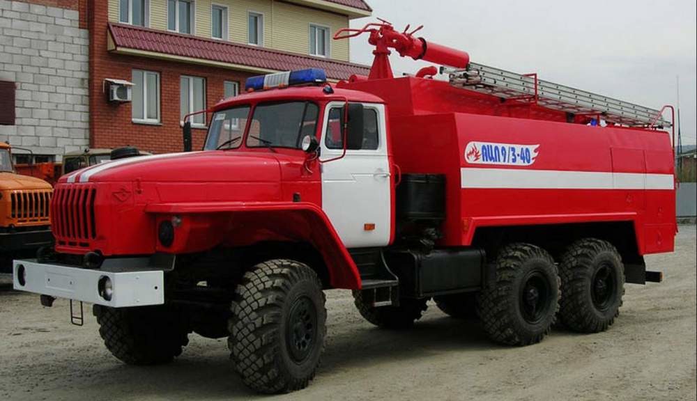 Автоцистерна пожарная АЦП-9/3-40 на шасси Урал 55571