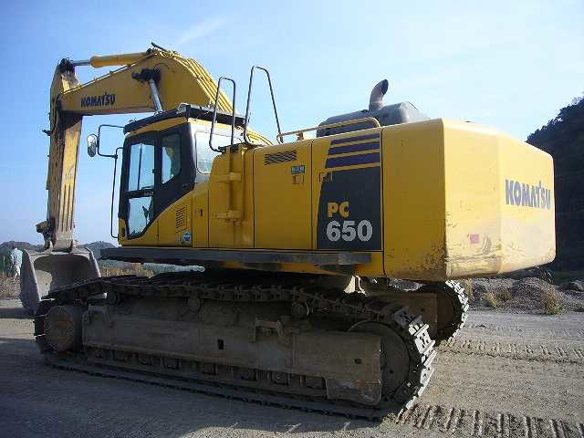 Экскаватор Komatsu PC650-8