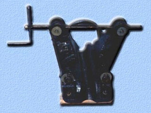 Устройство отдачи коренного конца якорной цепи калибр 49-53 мм тип2