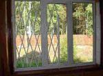 Металлические простые или раздвижные решетки на окна