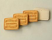 Печенье сахарное Фирменное с кондитерской глазурью (белый шоколад) 0,56кг (в коробке); 1,7кг; 2,7кг.