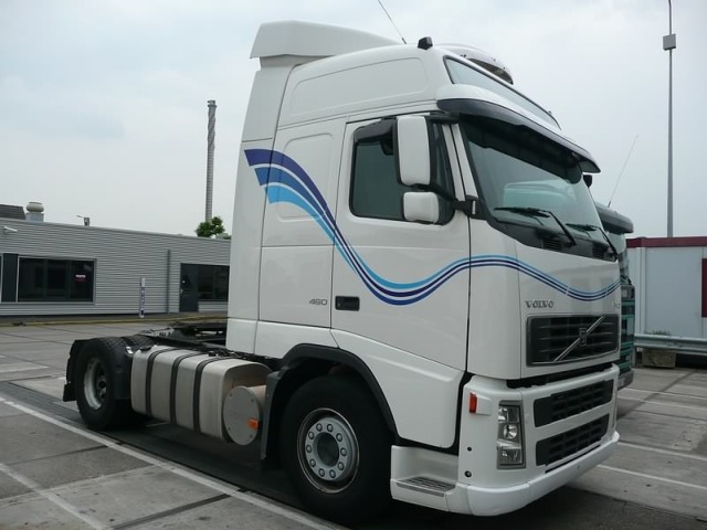 Седельный тягач Volvo FH-12-460