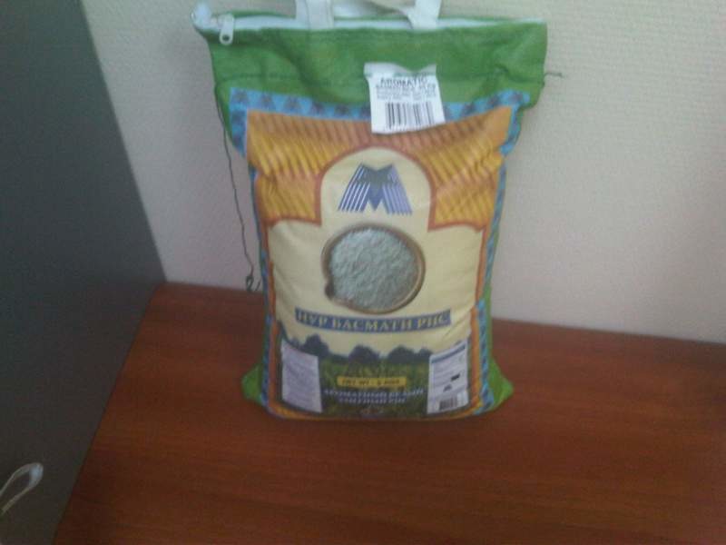 Рис длинозерный в мшках по 25 и 50 кг из Пакистана со складов в Москве