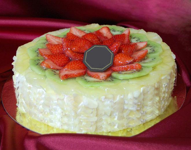 Торт Клубничный презент
