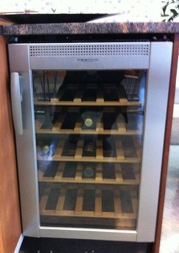 Холодильный шкаф для вина