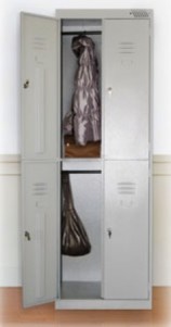 Металлические шкафы для одежды с двумя дверями ШРК