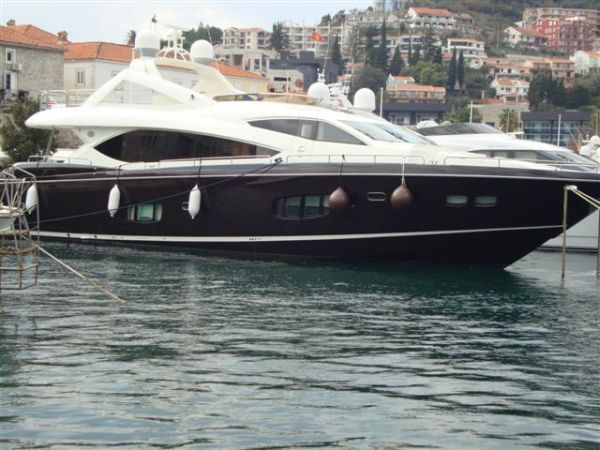 Моторная яхта Sunseeker 86 Yacht