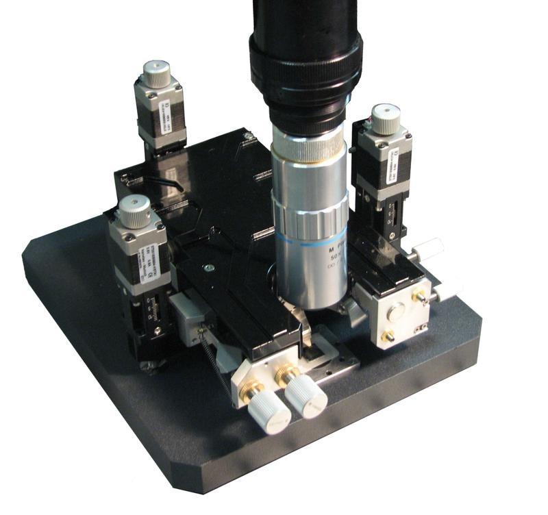 Сканирующий зондовый микроскоп, совмещенный со спектрометром с высоким спектральным разрешением, конфокальным и оптическим микроскопами