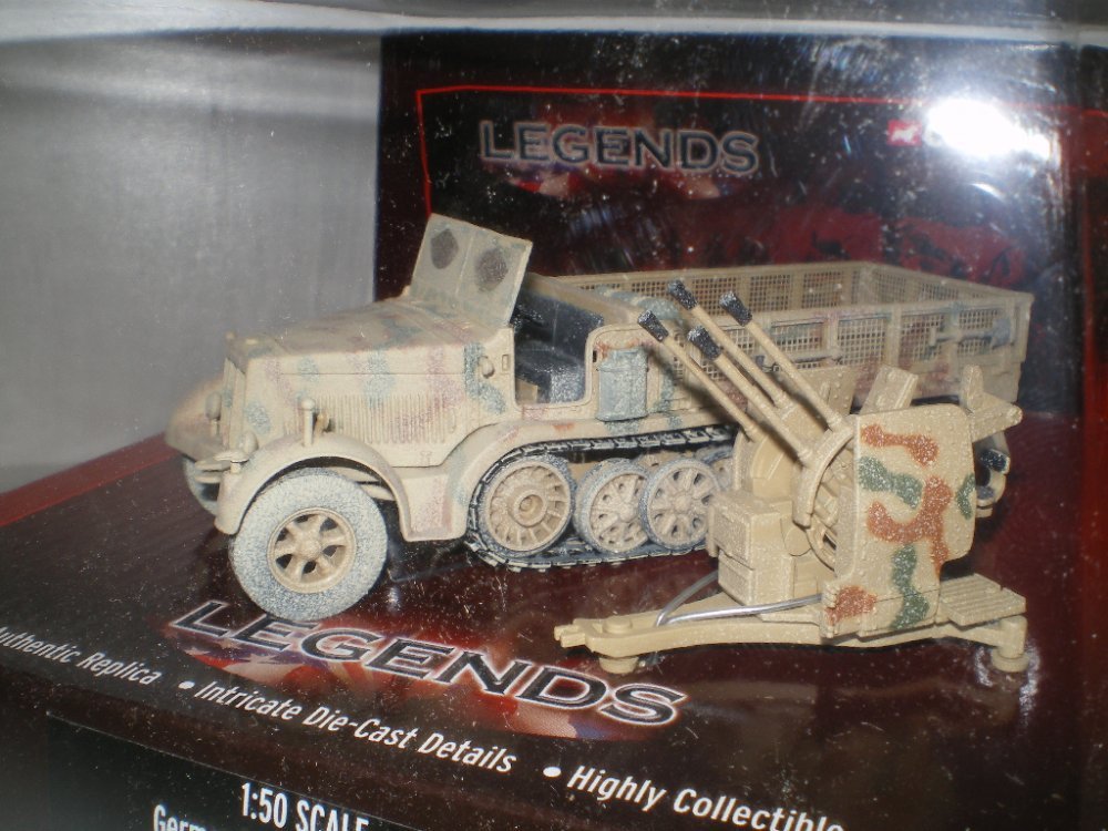 Масштабная модель SDKFZ 7/1 Krauss-Maffei +FLAK в 1/50 (Corgi)