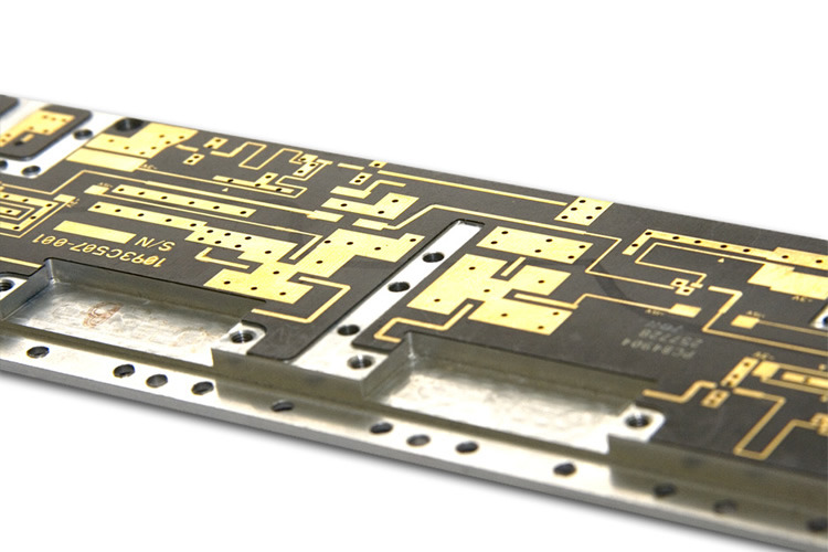 Свч платы. Плата для микроволновки 20040923sema PCB. Металлизация торцов печатной платы. Панелька магноваль для печатной платы. СВЧ печатные платы.