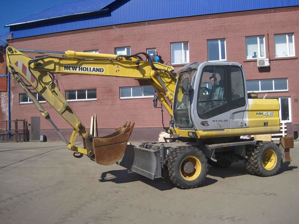 Экскаватор NEW HOLLAND Kobelco MH4.6 2006г.в.