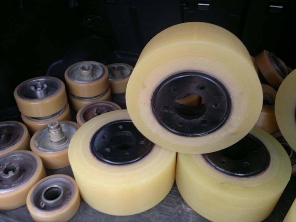 Штабелеры- ремонт колес и роликов
