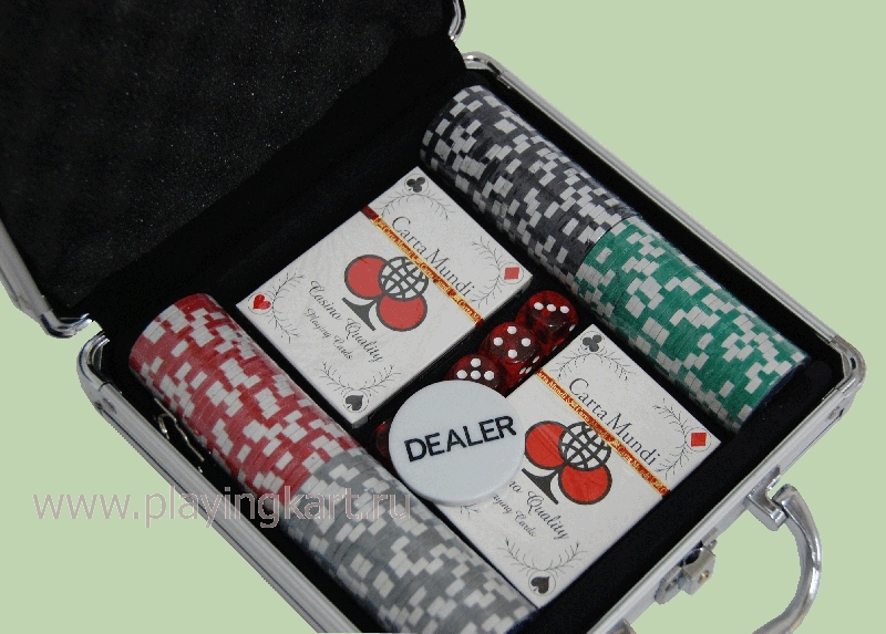 Покерный набор на 100 фишек с номиналом ГД5/100
