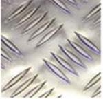 Рифленый алюминиевый лист для ступеней и пола