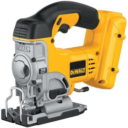 Лобзик DeWalt DC318KL