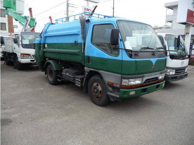 Мусоровоз б/у MITSUBISHI FUSO CANTER, 1998 г