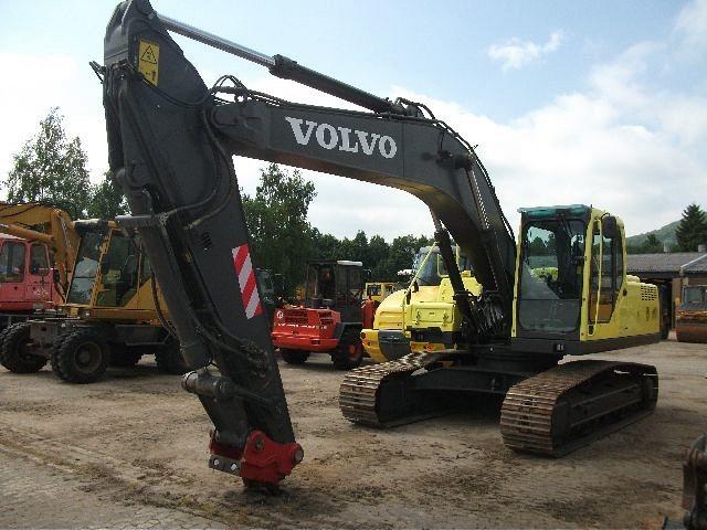 Гусеничный экскаватор Volvo EC 240 B NLC