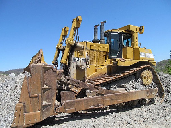 Продам бульдозер CAT D10R,2004